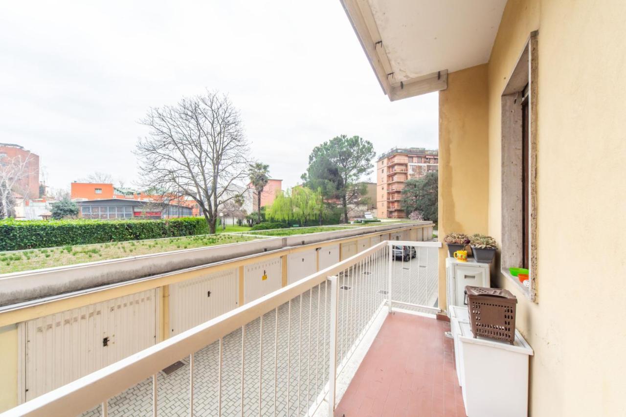 Easylife - Lussuoso Trilocale Con Balcone E Vasca Idromassaggio In Zona Barona Apartamento *