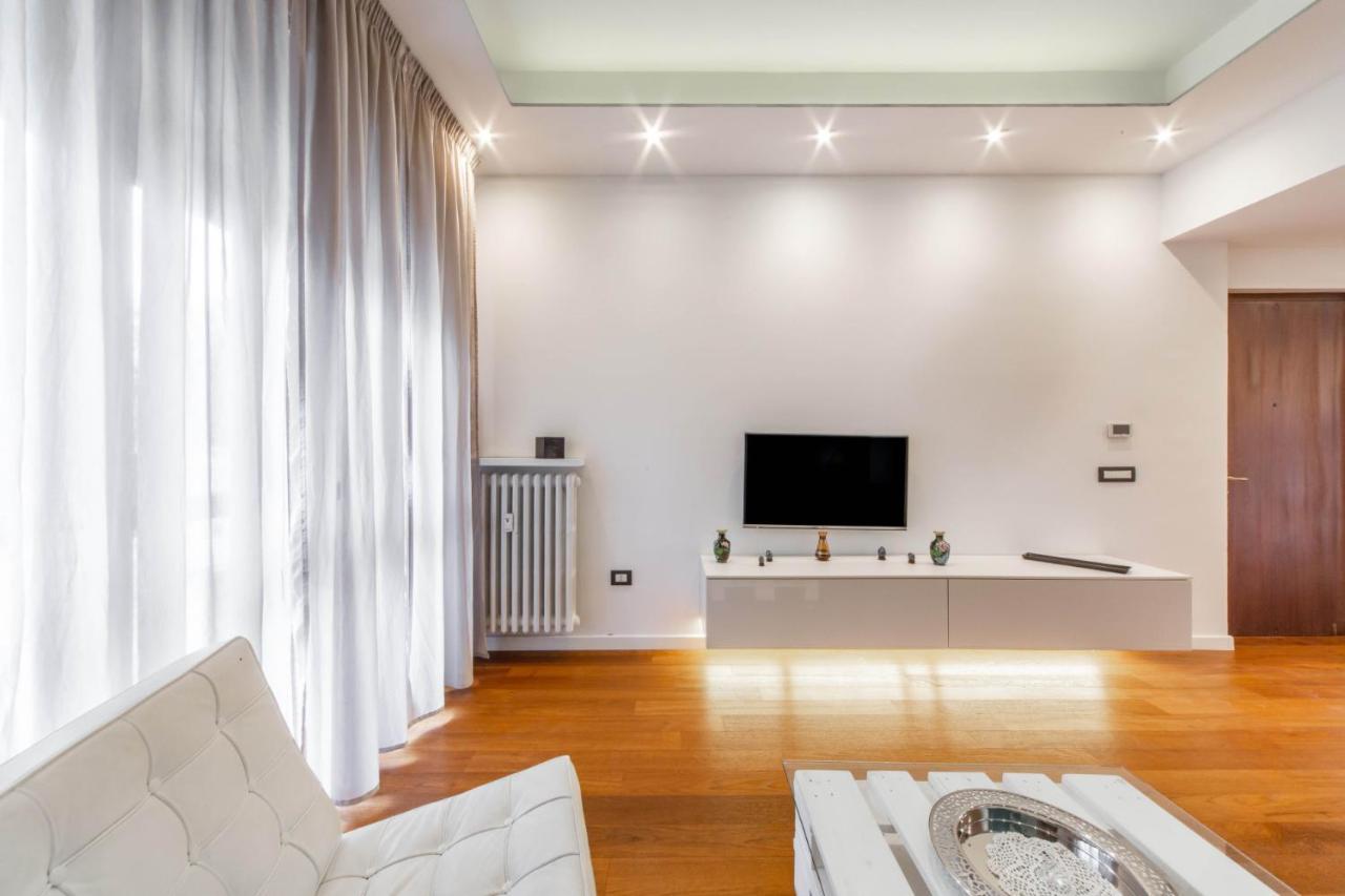 Easylife - Lussuoso Trilocale Con Balcone E Vasca Idromassaggio In Zona Barona * Milán